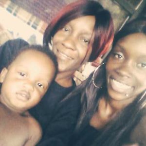 Meet your Posher, Yolanda